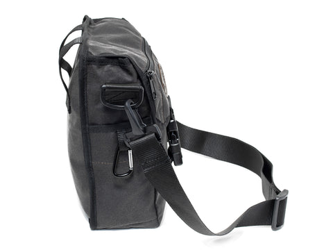 mini deluxe waxed game bag sideview